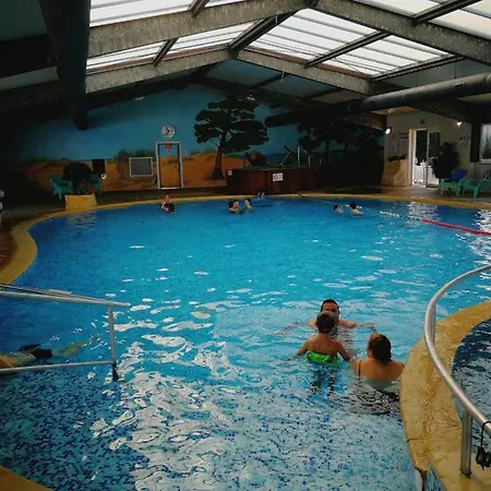 Campingplatz Bungalow 3ch 2sdb 8 Pers. Les Mathes